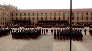 Un día de adiestramiento en el heroico colegio militar. Jura De Bandera 2015 Academia General Militar Zaragoza Youtube