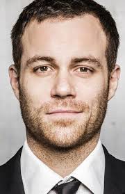 Splay veb-saytida mavjud filmlarda o'ynagan aktyorlar, rejissyorlar va  prodyuserlar