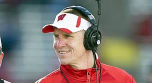 Wisconsin gives Badgers football coach Gary Andersen new deal, raise