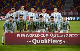 It shows all personal information about the players, including age, nationality, contract. Uyapb7bewgyvqm