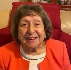 Dolly Higgins's Instagram, Twitter & Facebook