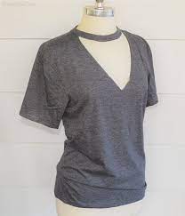 You know the ones with tight collars! Easy V Neck Choker Tee Diy Diy Summer Clothes Refashion Clothes Diy Clothes
