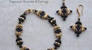 Free Pattern Trapezium Bracelet Earrings Around The Beading Table Bloglovin Super Duo Beads Jewelry Patterns Beaded Bracelets