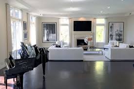 Step Inside The Kemsley S Sophisticated Beverly Hills Home House Inspo Beverly Hills Houses Home