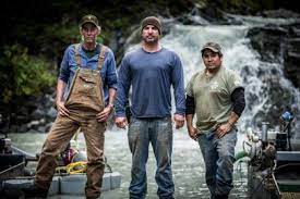 But to find the big gold payout, they'll put their lives on the line by diving deep beneath the raging waters of one of alaska's wildest creeks. Father Son Duo Go Their Separate Ways In New Season Of Gold Rush White Water Gold Rush White Water Discovery