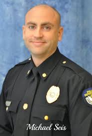 HPD Deputy Chief Seis Graduates the Administrative Officers Course and  earns his Master's Degree Join us in congratulating Hopkinsville Police  Department's Deputy Chief Michael Seis for not only graduating from the  143rd