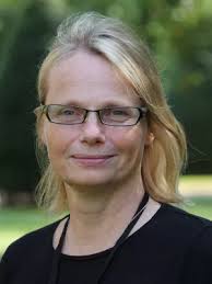 De unga gör helt rätt när de stämmer staten