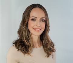 Anne Stark's Instagram, Twitter & Facebook