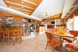 The name haus an der luck is derived from a rural tradition. Hotel Haus An Der Luck Barbian 3s Sterne Hotel Sudtirol