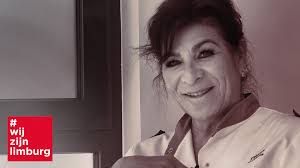 Met carnaval schoot een feestvierder met een confettikanon in haar oog.  Daardoor raakte Diana haar baan kwijt. Op 59-jarige leeftijd begon ze  opnieuw, en volgde ze een opleiding tot ...