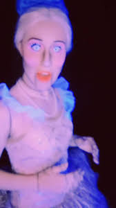 @elotromariachi #glowriachi #glowverse #glowqueen💜👑 #doll #puppet #barbie  #ken #blacklight #toystory #uvpaint #glowcreator