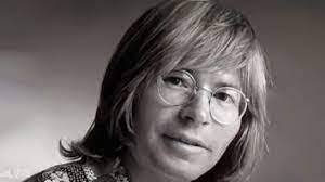 Barbara Denby's Instagram, Twitter & Facebook