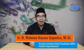 Kiat Pak Ridwan Ajarkan Matematika Yang Menyenangkan Republika Online