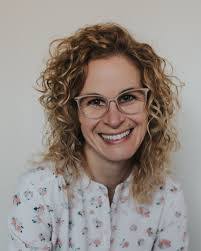 Julie Amato's Instagram, Twitter & Facebook