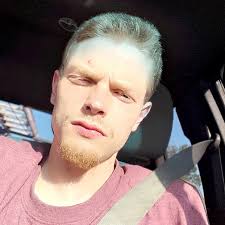 Can a plumber fix humming garbage disposal?