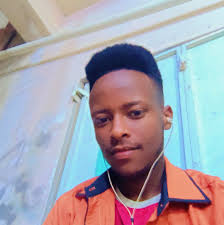 Obboleessa keenya kana baay'een keessan ni yaadattu jedheen amana. Mubaarik  jedhama. Kan Suudiitti osoo dalagatuu maashinni luka irraa muree deeggarsa  gootaniif. Yeroo ammaa wanti hunduu darbee kunoo jaartiin isaa alaa  dhufnaan gaa'ila