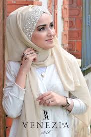 Venezia Tasli Bone Sal Modelleri Moda Tesettur Giyim Moda Stilleri Moda Sal