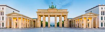 Brandenburg gate , german brandenburger tor , the only remaining town gate of berlin , germany , standing at the western end of the avenue unter den linden. Brandenburger Tor Bekannteste Sehenswurdigkeiten Berlin