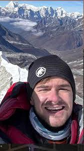 Chris Delavega's Instagram, Twitter & Facebook