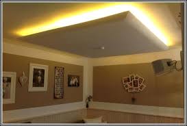 Abgehangte decke mit indirekter beleuchtung lichtvouten selber. Indirekte Beleuchtung Decke Indirekte Beleuchtung Decke Trockenbau Indirekte Beleuchtung Decke Selber Bauen Home Decor Home Decor Decals Decor