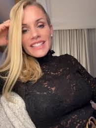 Ann Hoskins's Instagram, Twitter & Facebook