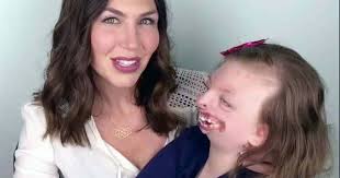 Sophia Weaver, 10 ans, victime d'intimidation pour des malformations  faciales et un soutien inspiré pour les enfants handicapés, décède