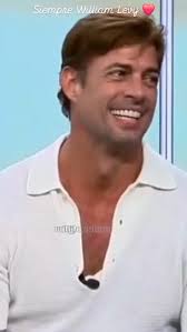 Estoy en paz,así es como nos gusta a tus fans verte en paz,feliz y  trabajando con uno de tus orgullos,tu hija kailey. Se te quiere 💕💕💕💕💕,  Admirarte para mí, ❤️ se hizo inevitable , ...