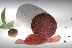 Incepand cu 1895, salamul a fost fabricat numai iarna, de catre mezelarii priceputi ai fabricii de preparate din carne din medias. Detaliul Pe Care Romanii Nu Il Ètiu Despre Salamul De Sibiu Ce ConÈine Acesta De Fapt Impact
