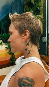 off-center layered fringe and length-preserving shag For Carl -me (spotting  the sick bruises): “mma?” -Carl: “roller derby” -me: “nice” 😎 • • •  #shaghaircut #longshag #layeredfringe #layeredbangs #curtainfringe  #curtainbangs #sidebangs #sidefringe ...