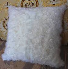 Setiap tahunnya, bulu domba pun harus di cukur untuk menjaga kebersihan dari domba itu. 45 45 Cm Nyata Mongolia Bulu Domba Bantal Domba Kecil Bantal Dijual Putih Alami Mongolia Tibet Domba Bulu Bantal Tibetan Lamb Fur Tibetan Lambmongolian Sheep Fur Aliexpress