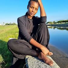 His wife is known as dr may mashengo and together they have one daughter called nokulinda horwood and. Actress Mona Monyane S Touching Tribute To Her Late Daughter Who Died 7 Days After She Was Born