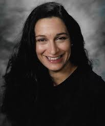 Lauren Kahn's Instagram, Twitter & Facebook