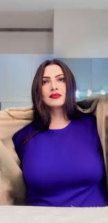 Chitra Tripathi mommy is making us thristy by showing her 'D' cup jugs.  What should we do now? : r/IndianCelebScenes