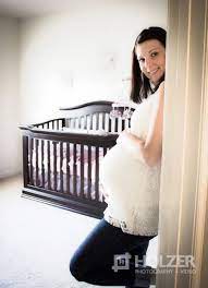 Pin By Skye Leguerrier On Paul Holzer Photography Video Indoor Maternity Photos Maternity Pictures Maternity Photography