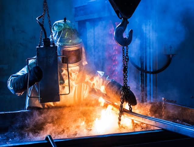 Industrial metal quenching process