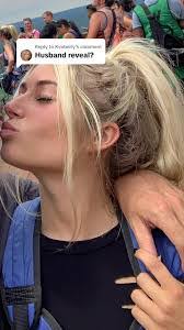 Carrie Paul's Instagram, Twitter & Facebook