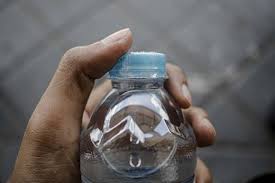 Tisu tidak mudah sobek tisu bisa di cuci ulang. School Obliges Students To Exchange Used Plastic Bottles For Admissions Forms