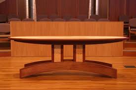 Church Front Design Theenvironment And The Altar Feature Graceful Sweeps And Stronglines Church Furniture Altar Table Church Furniture Design