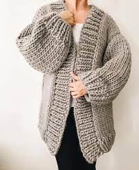 En Trend 81 Orgu Modeli Bebek Ve Bayan Hirka Yelek Lif Battaniye Modeli Strickjacke Stricken Strickjacke Stricken Und Hakeln