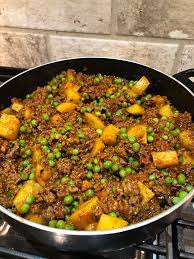 Keema Aloo Ground Beef And Potatoes Recipe Indian Food Recipes Ground Beef And Potatoes Meat And Potatoes Recipes
