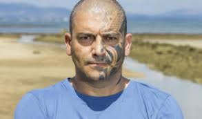 Koh Lanta Fidji : Fabian, le candidat tatoué est aussi chanteur d ...