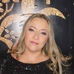 Vicky Katz's Instagram, Twitter & Facebook