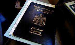 نستعرض معكم خطوات استخراج جواز السفر في مصر لاول مرة وما هي الاوراق المطلوبة لعمل جواز السفر الجديد المميكن ، كذلك كيفية تجديد الباسبور القديم في وقت قصير ، حيث اوضحت مصلحة الجوازات والهجرة والجنيسة في مصر خطوات عمل باسبور جديد بالتفصيل. Ø¬ÙˆØ§Ø² Ø³ÙØ± Ø¯ÙˆÙ„Ø© ÙÙ„Ø³Ø·ÙŠÙ† Ù…Ù…Ù†ÙˆØ¹ Ù…Ù† Ø§Ù„Ø³ÙØ§Ø±Ø§Øª Ù…Ø³Ù…ÙˆØ­ Ù…Ù† Ù‚Ø¨Ù„ Ø§Ù„Ø³Ù…Ø§Ø³Ø±Ø© Ø¨ÙˆØ§Ø¨Ø© Ø§Ù„Ù„Ø§Ø¬Ø¦ÙŠÙ† Ø§Ù„ÙÙ„Ø³Ø·ÙŠÙ†ÙŠÙŠÙ†