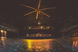 Two spaces ▪️ one venue ✨️ with a capacity of 1,500, our concert hall  includes a stunning mezzanine overlooking the main floor with exceptional  views of the stage. This makes it perfect