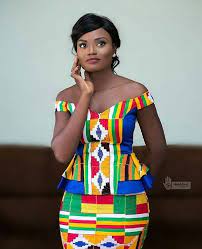 Modèles de robe de pagne africain qui me plaisent le plus j'en ai personnellement marre de la traîne tissu pagne ghanéen les manches en dentelle sont magnifiques et sont semblables à celles. 100 Idees De Kita Ghaneen Tenue Mariage Traditionnel Ghaneen Tenue Mariage Traditionnel Africain