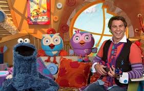 Hoot Hootabelle Amp Jimmy Giggle Have A Special Visit From Cookie Monster Nomnom Monster Cookies Hoot Special