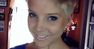 Kemény zsófi még csak 27 éves, de már kilépett apja árnyékából, elismert költő, író, forgatókönyvíró, slammer és rapper (sophie hard) is. Bevallalta A Meztelen Jelenetet Is Szabo Zsofi Starity Hu