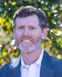 Clint Spencer's Instagram, Twitter & Facebook