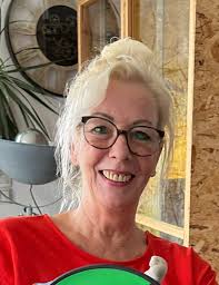 Suche meine Kindergarten Freundin Jennifer Schaper. 1986/1987 ist sie von  Obernkirchen nach Hildesheim gezogen. Leider nie wieder was von gehört aber  nie vergessen. Vlt kennt sie ja jemand