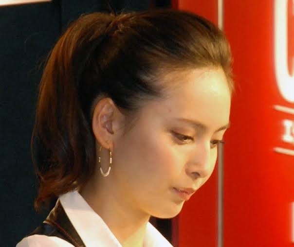 お母さんは昔仮面ライダーだったんだよ！」4児の母…40歳〝雰囲気ガラリ〟加藤夏希の近影に「お顔の余白なさ過ぎて同じ人類なの…？」「歳を重ねた色気と包容力」：「おっ！」でつながる地元密着のスポーツ応援メディア 西スポWEB OTTO!